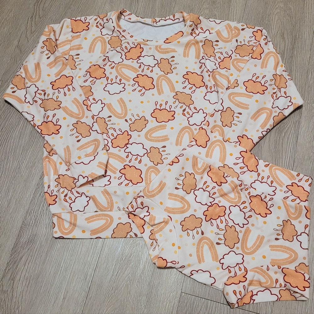 Girls 6/7 slouchy + bummies set